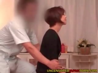 Sensuroimattomia japanilainen x rated klipsi hieronta huone aikuinen klipsi kanssa suuri milf