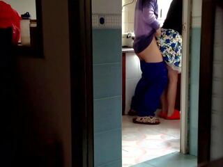 Ķīnieši mammīte uz the virtuve līdz initiate mp4, pieaugušais filma 1d