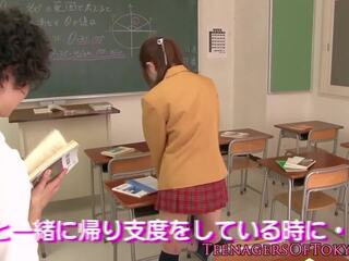 Japanisch liebhaber lutschen stechen im klassenzimmer: kostenlos x nenn video af